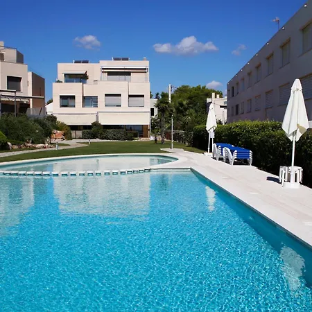 Villa At014 A Pocos Metros De La Playa, Equipamiento Completo, Piscina Comunitaria Torredembarra